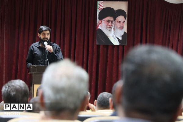 نشست هم افزایی و هماهنگی عوامل و دست اندرکاران تجمعات شبانه بیرجند