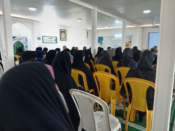 جلسه انجمن اولیا و مربیان مدرسه آیت الله خامنه‌ای