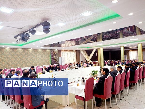 نشست هم‌اندیشی معاونان پرورشی و تربیت‌بدنی نواحی و مناطق استان خراسان رضوی