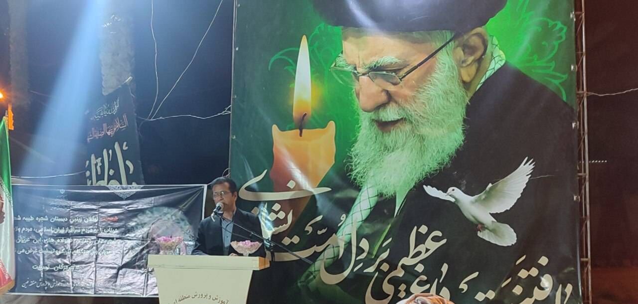 دانش‌آموزان، میراث‌داران راه شهدا و آینده‌سازان ایران هستند