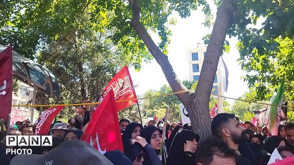 پیش به سوی تشییع رهبر شهیدمان-۳
