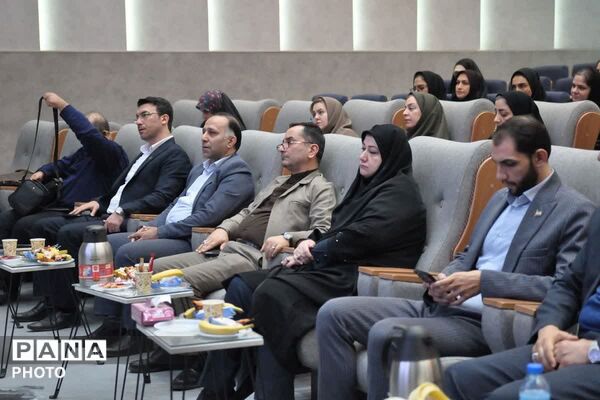 گامی برای ارتقای تخصصی دبیران ریاضی ورامین
