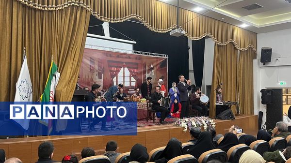 جشن هنگامه یلدا به‌مناسبت گرامیداشت میلاد حضرت فاطمه (س) برای بانوان آموزش و پرورش آذربایجان شرقی