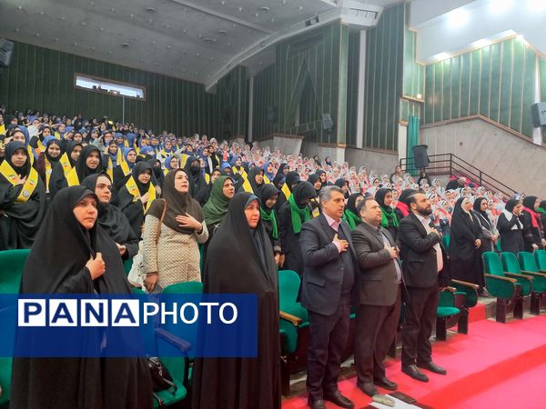 جشن «یاوران انقلاب» شهر تهران با محوریت همدلی، نشاط و نقش‌آفرینی دانش‌آموزان