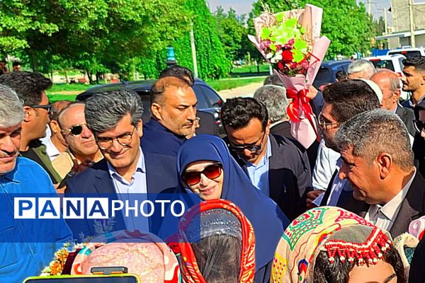 استقبال گرم و پرشوره مردم باشت از دکتر تاجگردون