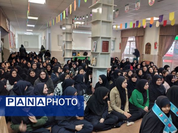 جشن نیمه‌شعبان در دبیرستان شاهد ارض اقدس ناحیه۳ مشهد