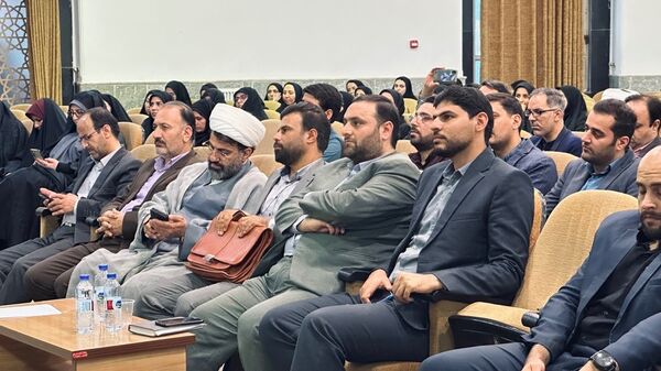 برگزاری دوره‌ توجیهی، آموزشی منادیان تربیت استان مرکزی در شهر قم