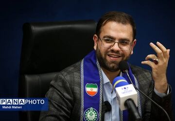 مسئولیت خطیر تربیت‌پذیری به دوش معلم است و نمی‌شود مسئله تربیت را به ابزارهایی مانند هوش مصنوعی سپرد