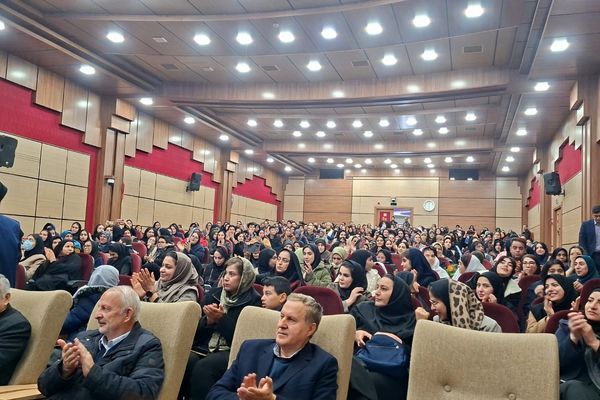 تقدیر از جوانان پژوهشگر، ستاره‌های درخشان شهریار  
