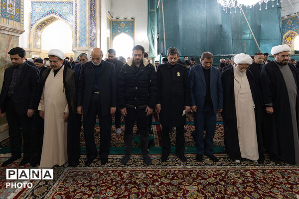اقامه نماز عید فطر در حرم مطهر رضوی-۱

