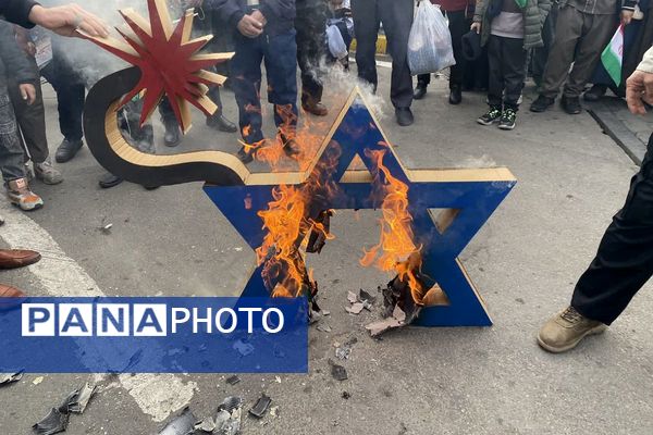 تجدید میثاق مردم ولایتمدار قرچک در راهپیمایی ۲۲ بهمن