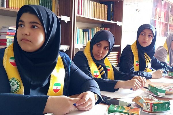 کارگاه آموزشی پیش اردوی منطقه‌ای پیشتازان در بهارستان‌۲