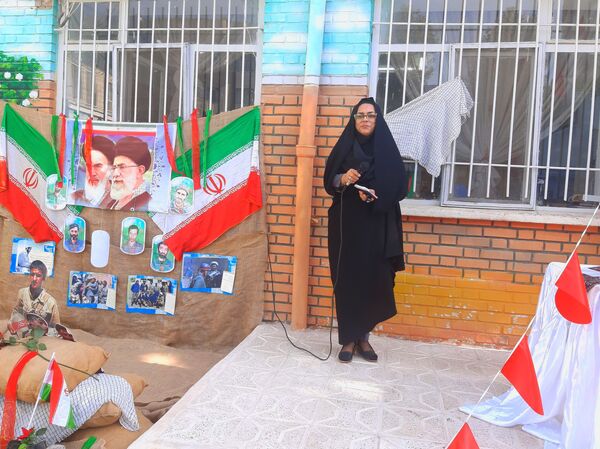 جشن جوانه‌ها در دبیرستان هیأت‌امنایی پژمان‌بختیاری مشهد