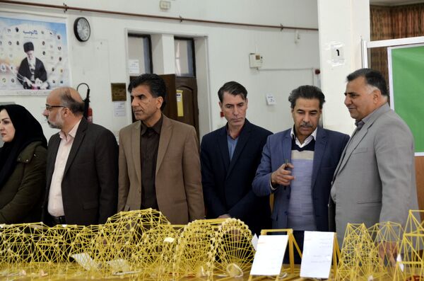مسابقات سازه پل ماکارونی در نیشابور