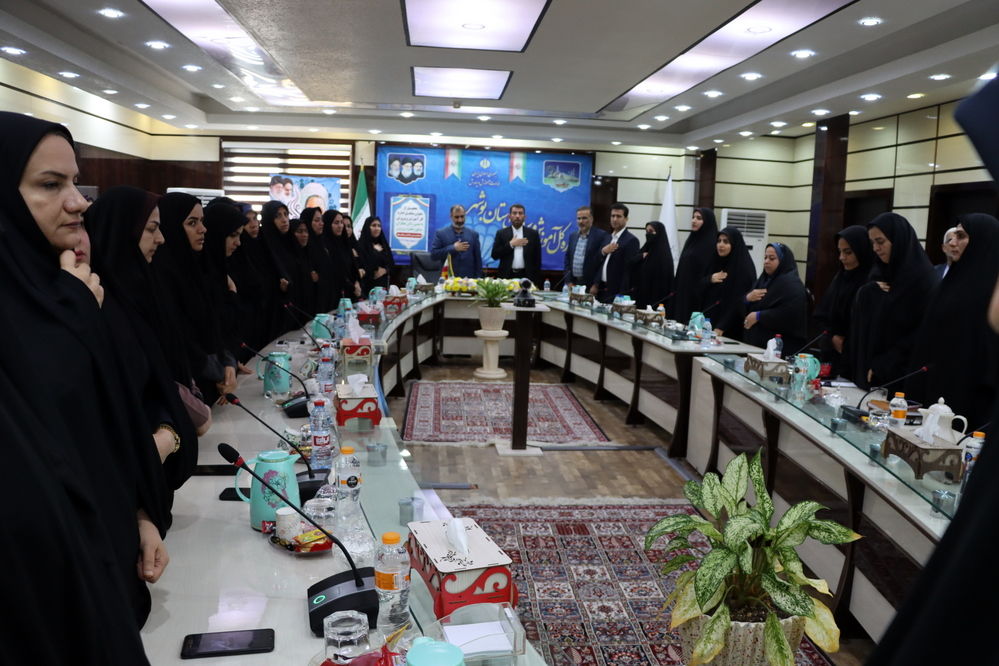 تجلیل از بانوان شاغل اداره‌کل آموزش و پرورش استان بوشهر