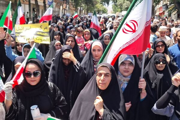 خروش مردم سنندج در راهپیمایی جمعه خشم و نصر