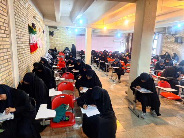مسابقه بزرگ لیگ دانش آموزی جت مدارس منطقه ۵ تهران