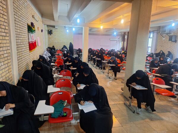 مسابقه بزرگ لیگ دانش آموزی جت مدارس منطقه ۵ تهران