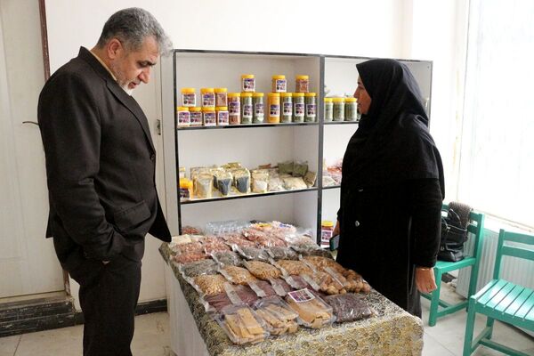 افتتاح نمایشگاه ویژه شب یلدا در فیروزکوه