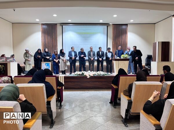 مجمع عمومی انجمن اولیا و مربیان در دبستان آرمینه مصلی‌نژاد