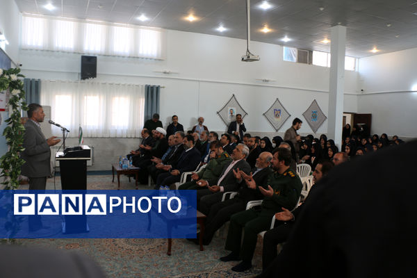 برپایی جشن «حضور تا ظهور» در دبیرستان شهیده حسنی سعدی قم