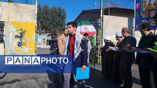 اعزام دانش‌آموزان پسر آشخانه به راهیان نور 