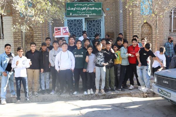 فریاد مرگ بر آمریکا در کوهدشت ؛ حماسه حضور دانش آموزان در سیزده آبان