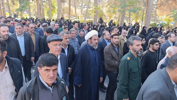 استقبال باشکوه مردم کوهدشت از شهدای گمنام  