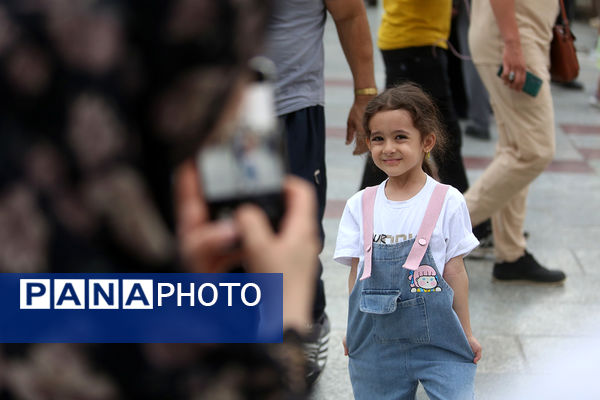 تشرف دختران به زیارت حرم مطهر حضرت معصومه(س)