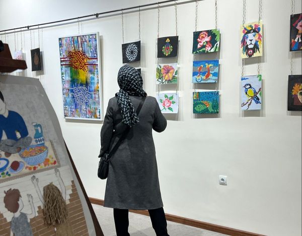 نمایشگاه پرسش مهر مدرسه قدسیه تبریز 