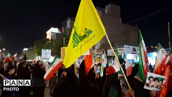 مردم پای کار ایران
