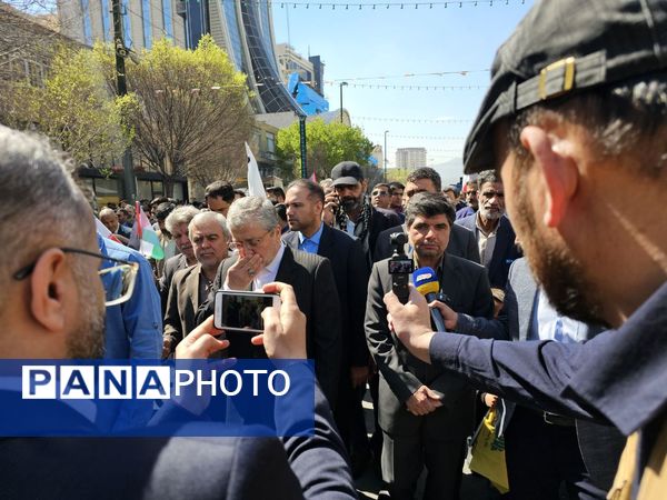 مشهد، حماسه‌ای به وسعت قدس؛ طنین فریاد مقاومت در خیابان‌ها