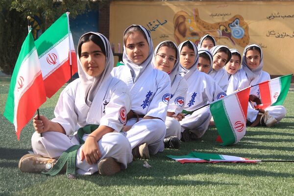 برگزاری المپیاد ورزشی درون مدرسه‌ای در بهارستان‌دو