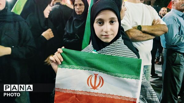طنین ایستادگی در خرم آباد، خشم مقتدرانه مردم خرم‌ آباد در برابر دشمنان