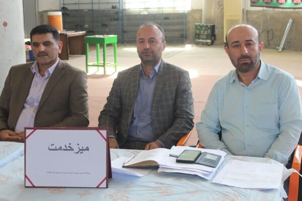 برپایی میز خدمت به مناسبت هفته دولت در گلوگاه 
