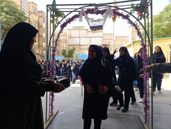 جشن جوانه ها در دبیرستان سروقد مشهد 
