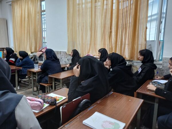 کارگاه آموزشی مشاوره در دبیرستان مطهره ناحیه ۶ مشهد