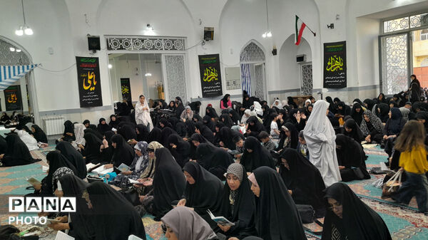 مراسم دعای عرفه در مسجد صاحب الزمان شهرستان کوهدشت