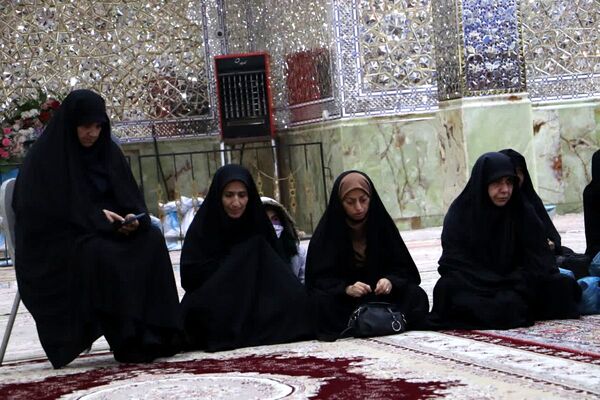 ارادتمندان اهل‌بیت در شب چهارم فاطمیه گرد هم آمدند
