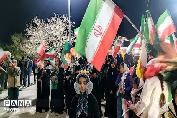شیعه امام خود را تنها نمی گذارد 