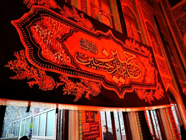 برگزاری مراسم عزاداری شب عاشورا در تکیه ابوالفضلی نیشابور 
