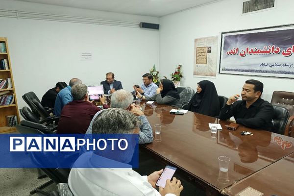 نشست هفتگی خبرنگاران گناباد با محوریت بحران کم‌آبی 