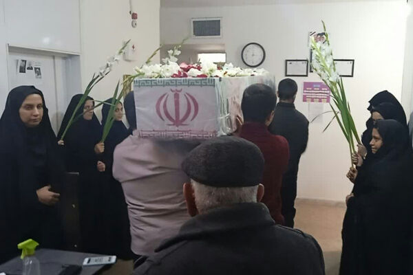 استقبال از شهید گمنام به میزبانی دبیرستان در ادب 