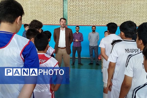 برگزاری مسابقات فوتسال دانش‌آموزان پسر منطقه کهریزک