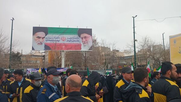 حضور پر شور مردم مشهد در راهپیمایی ۲۲ بهمن