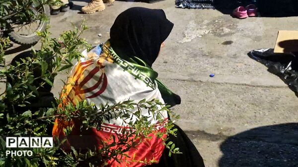 شکوه ایثار در قم؛ پیکر شهید ایران بر دستان ملت تشییع شد