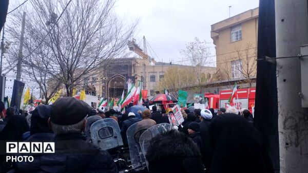 صدای مرگ بر استکبار در تهران طنین انداز شد