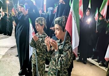 هم صدایی مردم شهر بار در حمایت از آرمان ها 