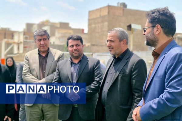 آیین افتتاح زمین چمن مصنوعی در قرچک