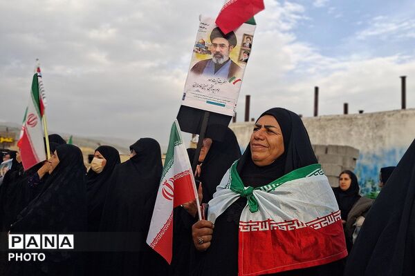 اجتماع بزرگ بانوان زینبی مدافعان ولایت به مناسبت شهادت رهبری شهید امام خامنه‌ای و شهیدان جنگ رمضان در باشت